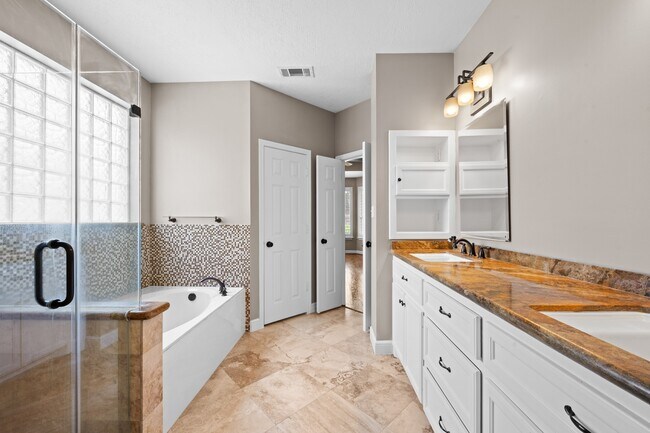 Building Photo - 14343 Millstone Estates Ln