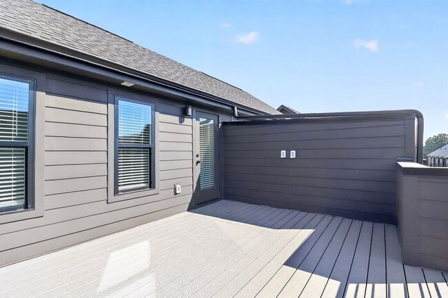 Building Photo - Brand New, Stunning 3BD/3.5BA Townhome on Graham w/ Full Bath on Top Floor! SUMMER SPECIAL! 50% O...