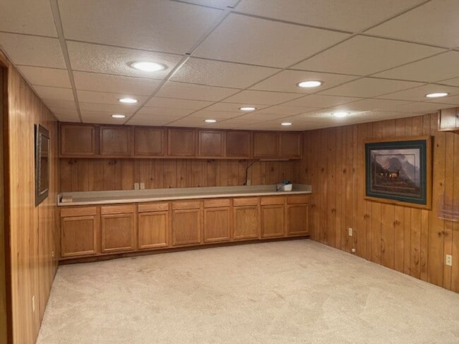 Building Photo - Beautiful 4 Bedroom Home