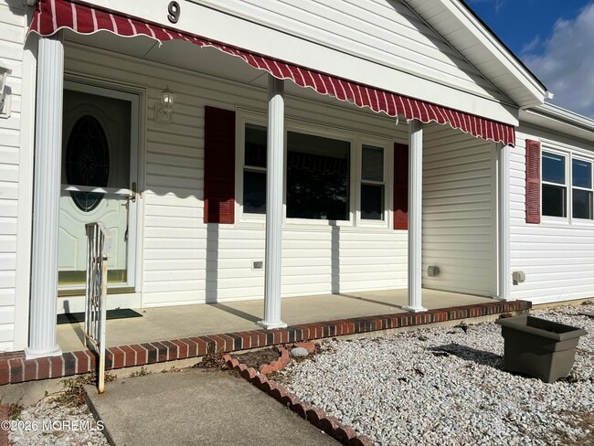 Building Photo - 9 Westport Dr