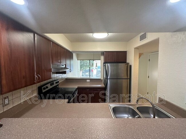 Building Photo - 4946 25th St W