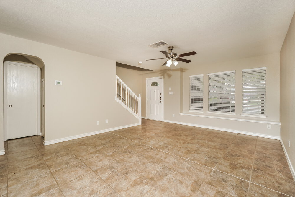 Building Photo - 8714 Sunview Park