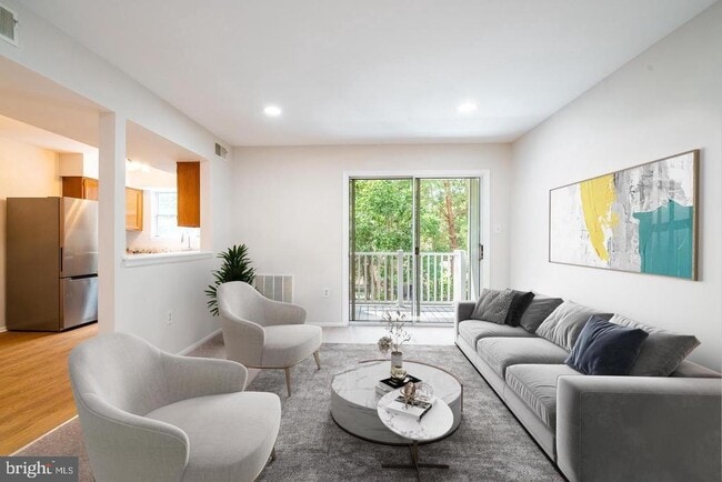 Building Photo - 2792 Bordeaux Pl
