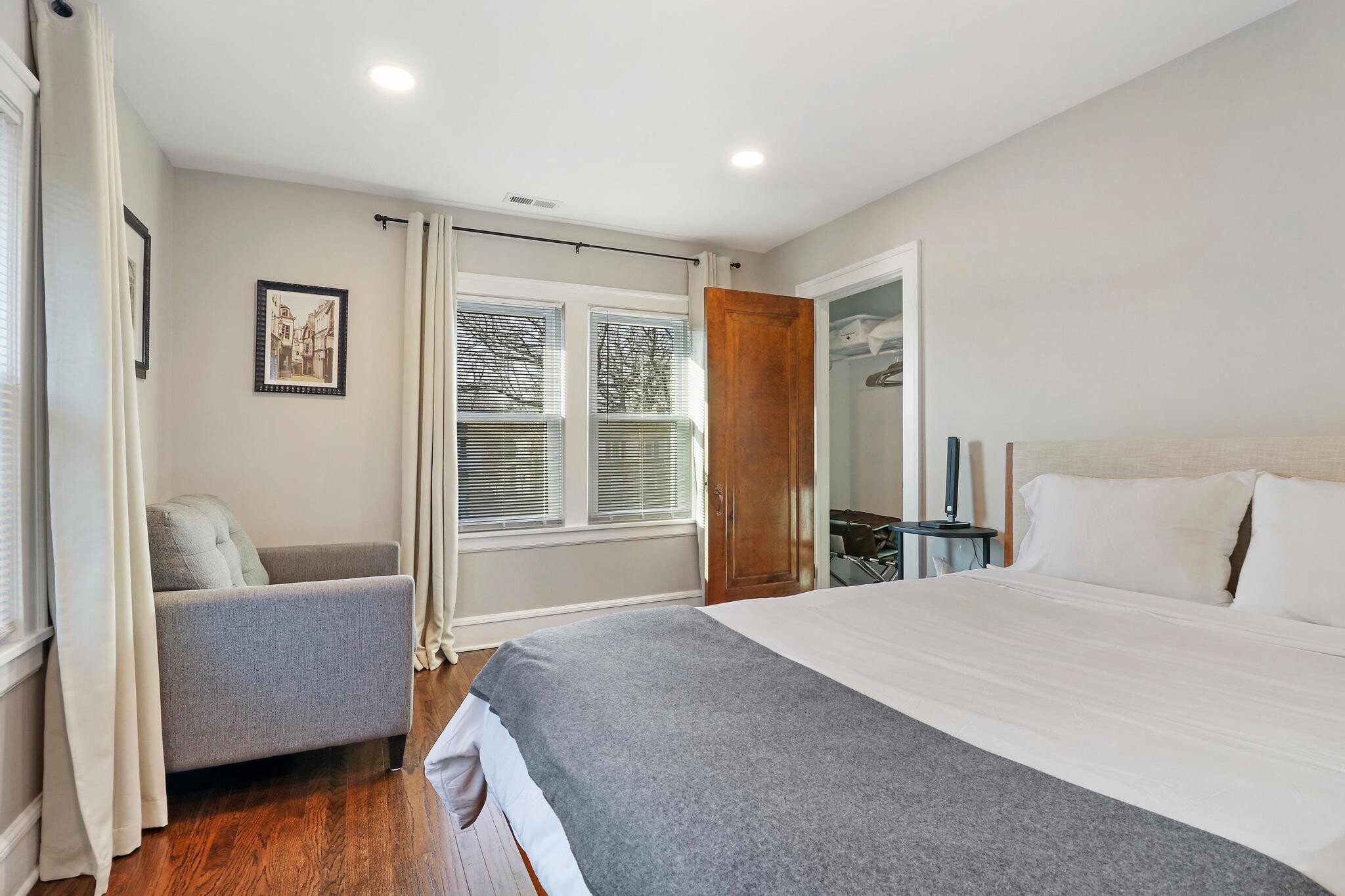 Building Photo - 1317 N Jackson St