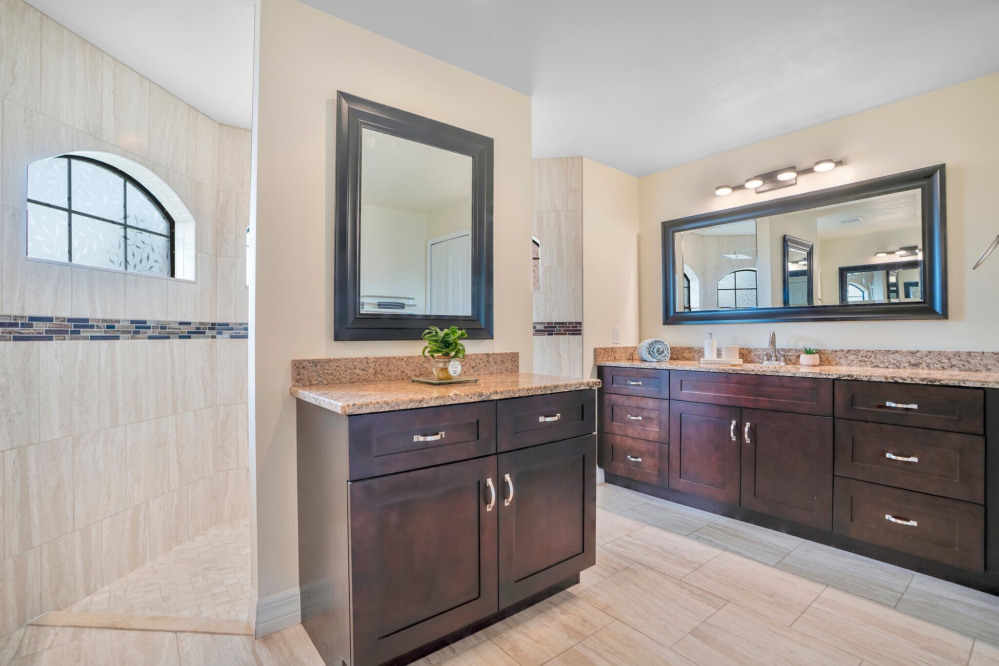 Building Photo - 1627 SW 14th St