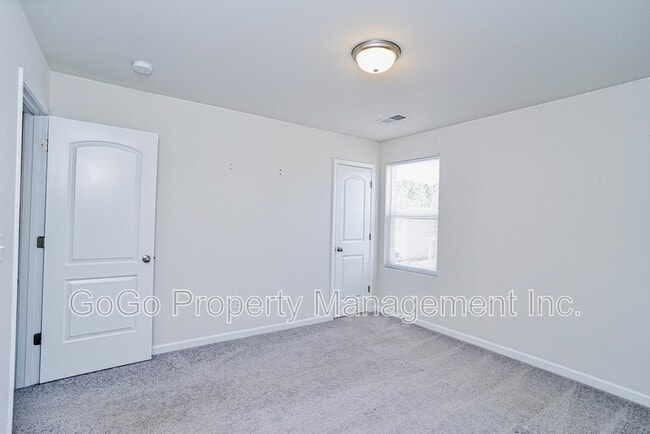 Building Photo - 417 Wagon Trail
