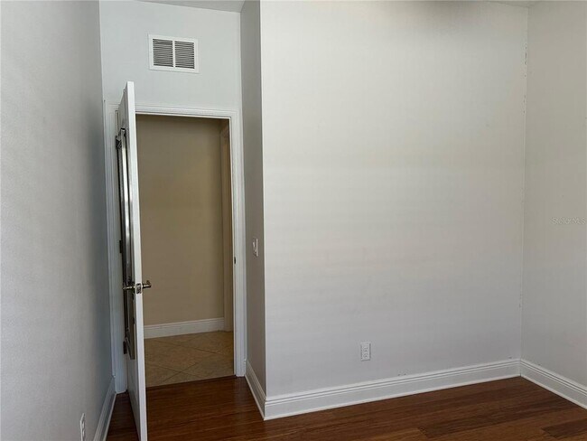 Building Photo - 4926 Newport News Cir