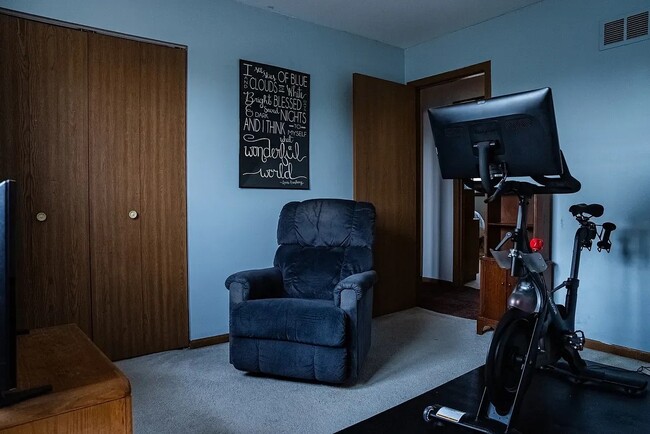 Building Photo - 17001 93rd Ave