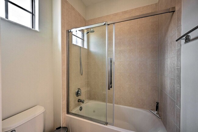 Building Photo - 9117 Chula Vista St