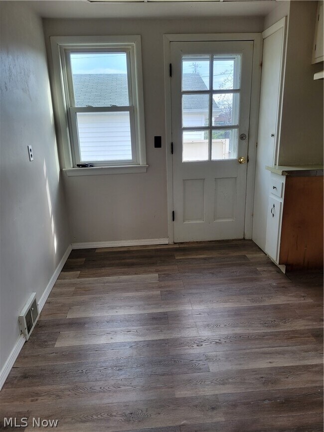 Building Photo - 4127 Lowden Rd