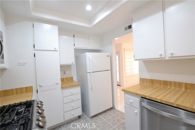 Building Photo - 5 Lemon Grove