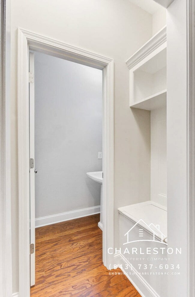 Building Photo - 2005 Kings Gate Ln