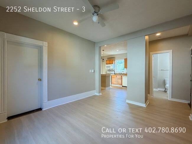 Building Photo - 2252 Sheldon St