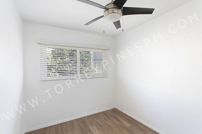 Building Photo - 1 BR Cottage in OB w/ Garage ~ W/D Combo i...