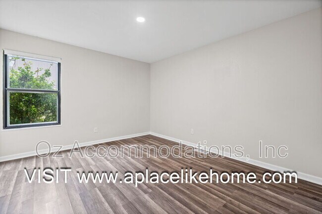 Building Photo - 13909 Falkirk Cir