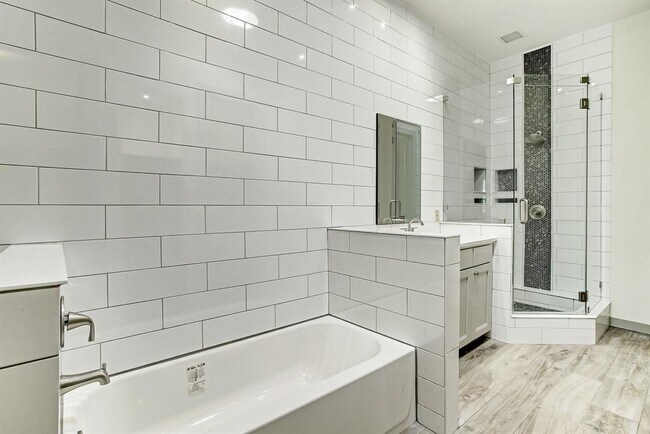 Building Photo - 25 Legend Ln