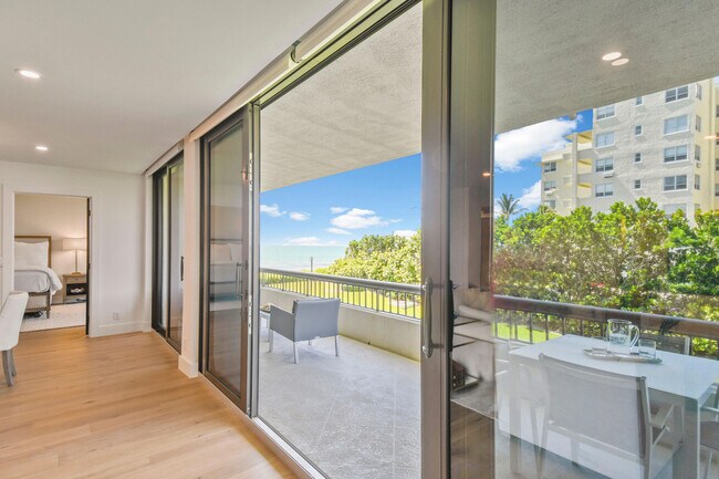 Building Photo - 2660 S Ocean Blvd