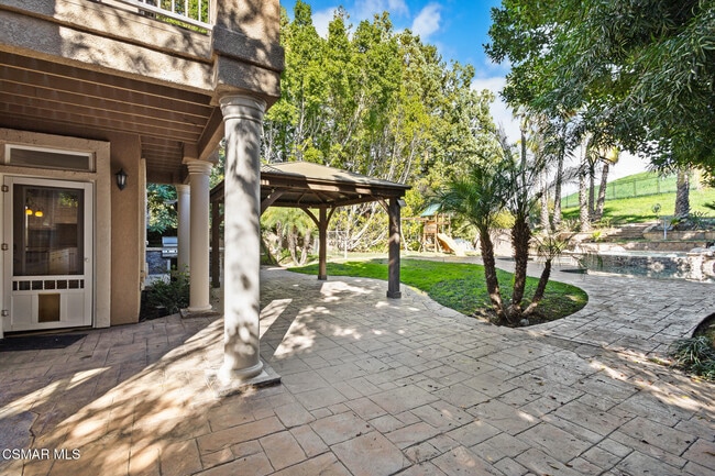 Building Photo - 516 Rustic Hills Dr