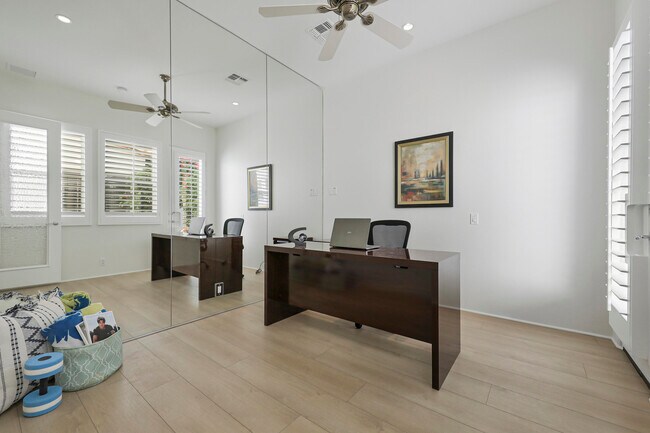 Building Photo - 48275 Vista Calico