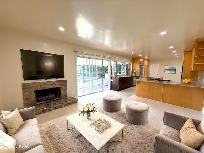 Building Photo - 2716 Ridgepine Dr