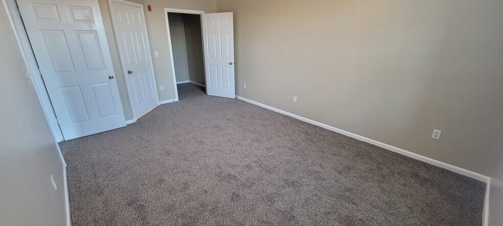 Building Photo - 14304 Fredricksburg Dr