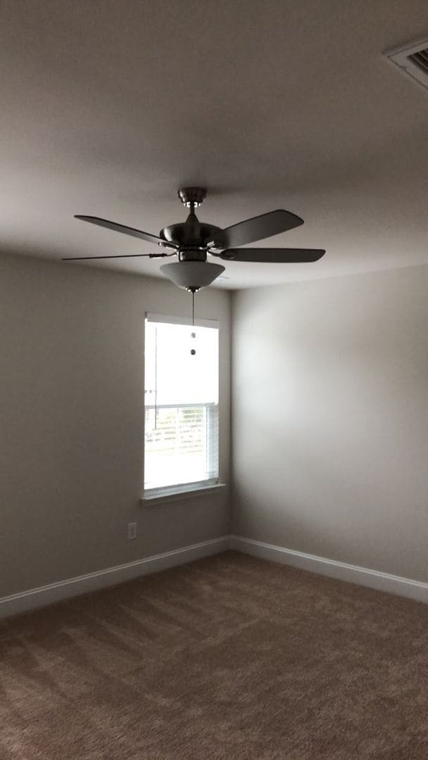 Building Photo - 3BR  2.5BA TOWNHOME