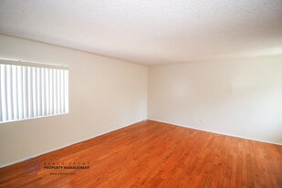 Building Photo - 24431-24433 Hawthorne Boulevard