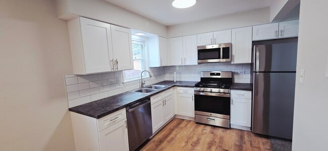 Building Photo - 4848 W 83rd St