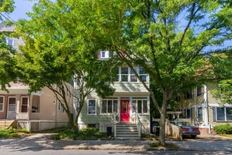 Building Photo - 105 Fayerweather St