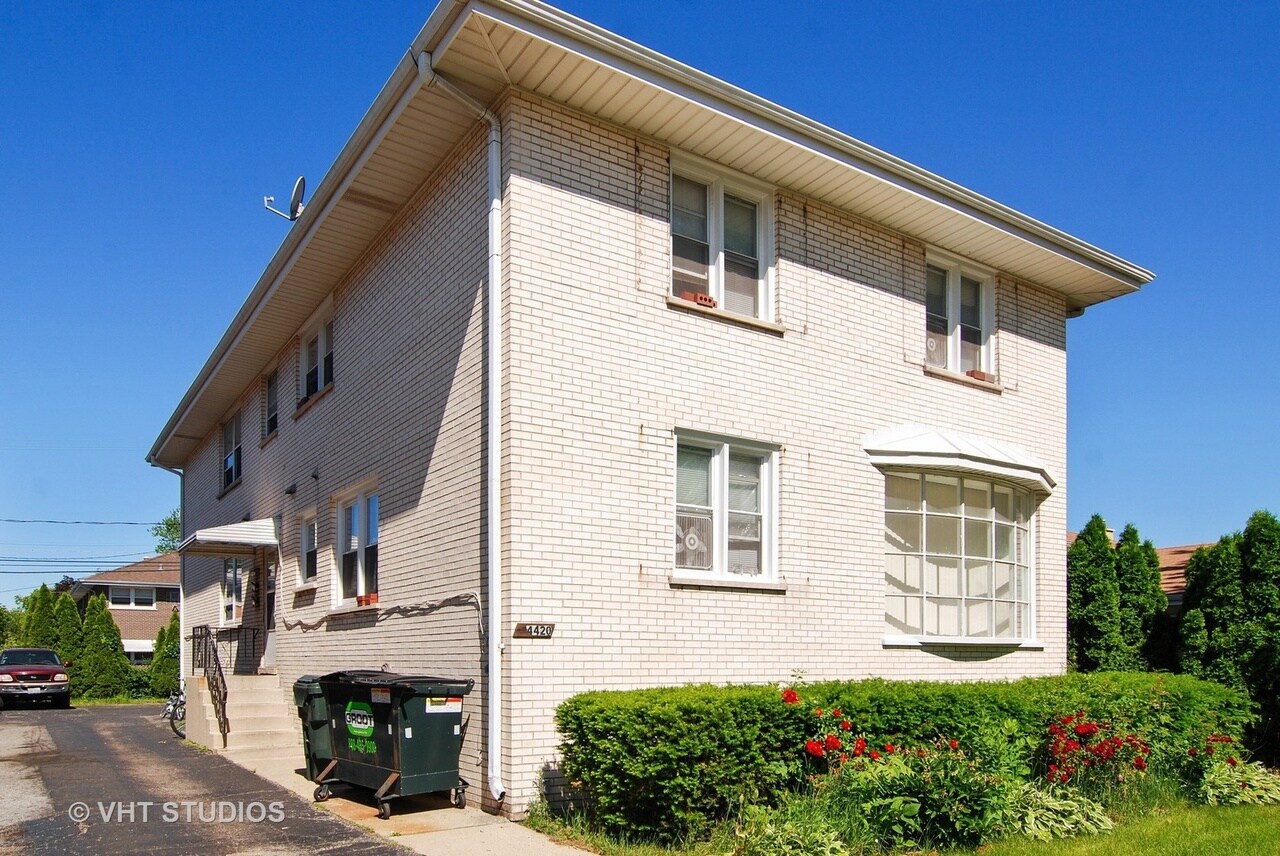 Building Photo - 4420 Forest Ave