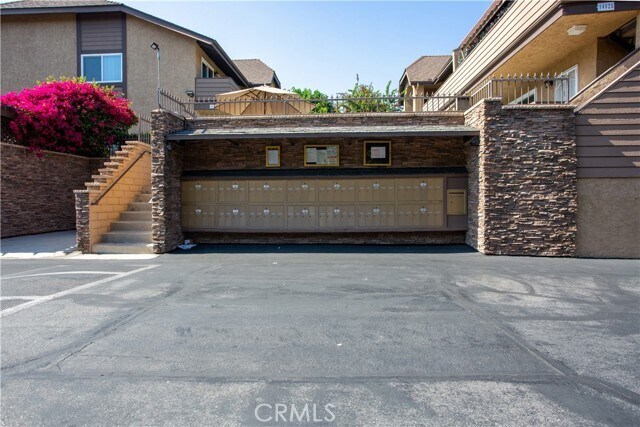 Building Photo - 14835 Sherman Way