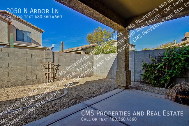Building Photo - 2050 N Arbor Ln