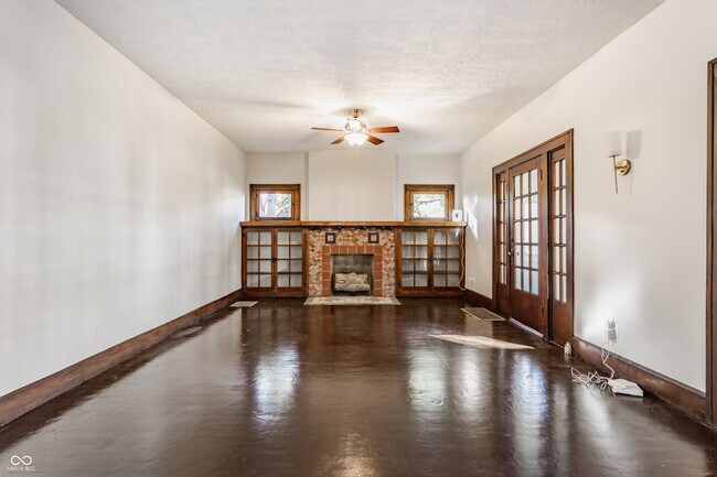 Building Photo - 1235 Tecumseh St