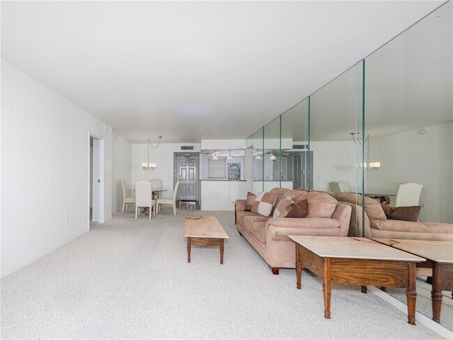 Building Photo - 5108 Brittany Dr S