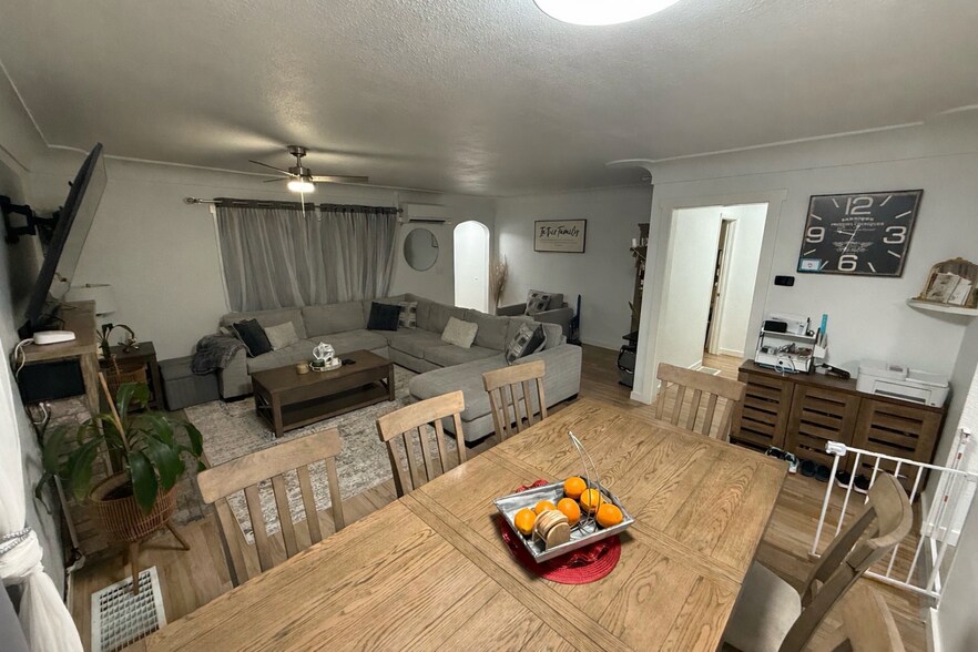 Building Photo - 1124 S Powerline Rd