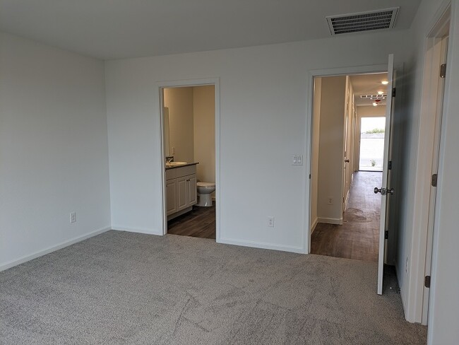 Building Photo - 1436 W Toltec Dr