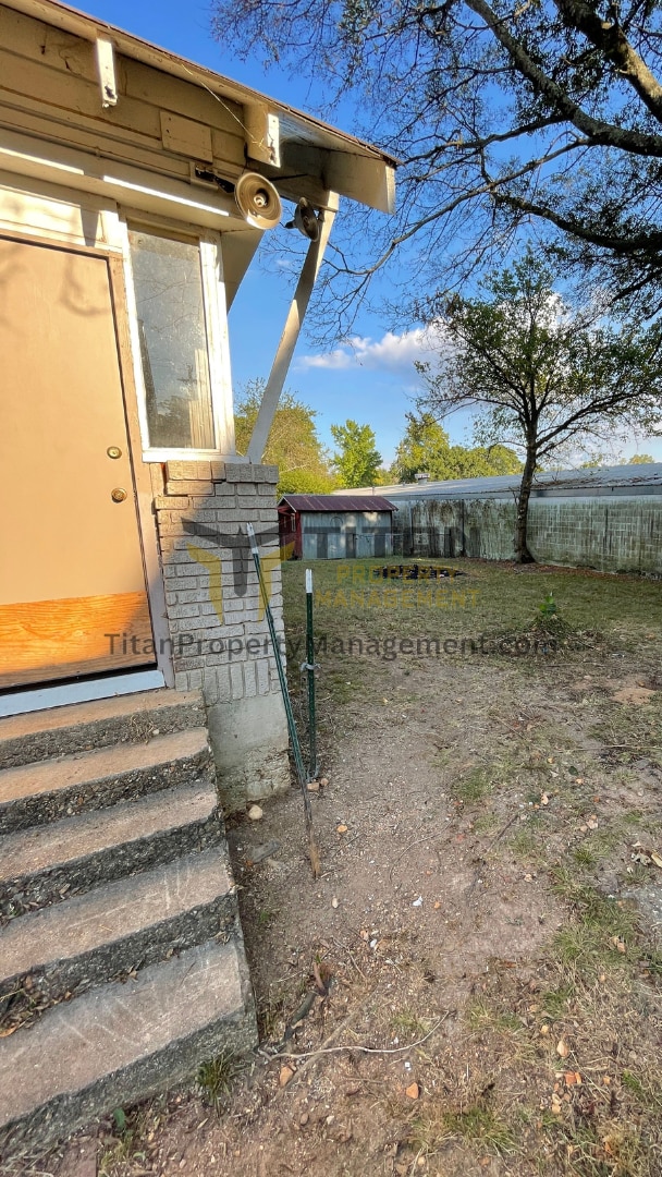 Building Photo - 2Bed/1Bath House