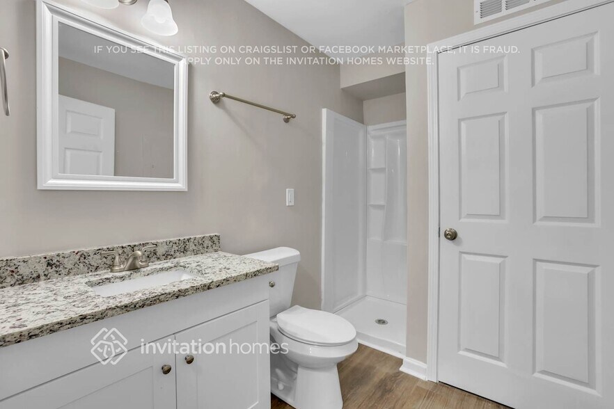 Building Photo - 3458 Charlemagne Dr