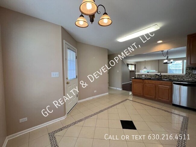 Building Photo - 1513 Bristol Ln