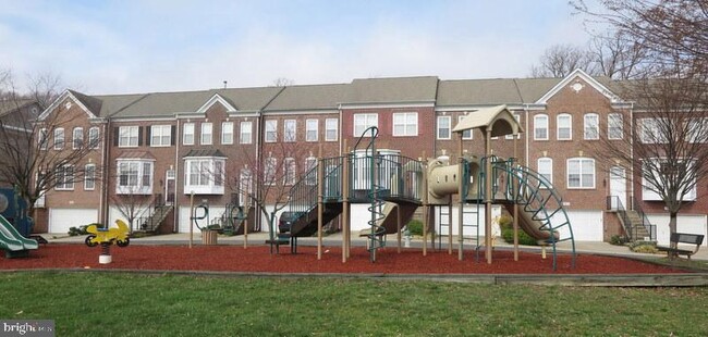 Building Photo - 1622 White Oak Vista Dr