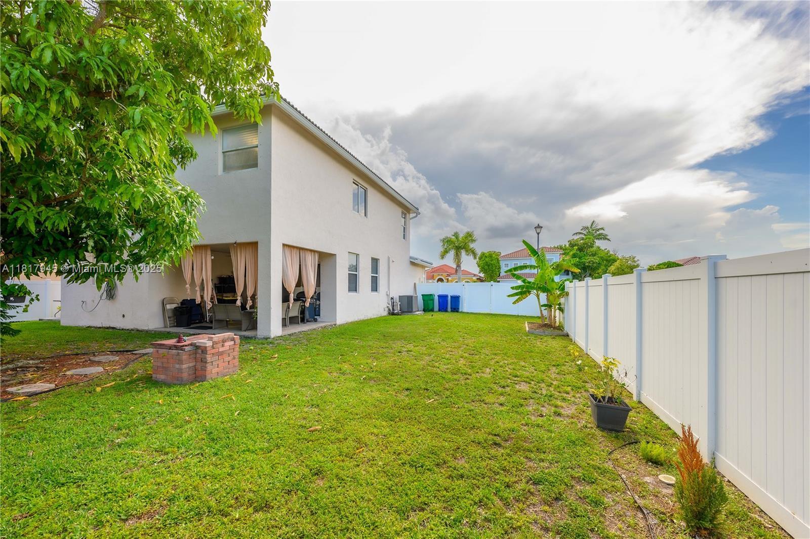 Building Photo - 5309 SW 133rd Ave