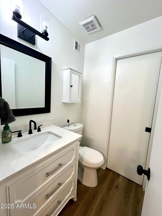 Building Photo - 3046 N 32nd St