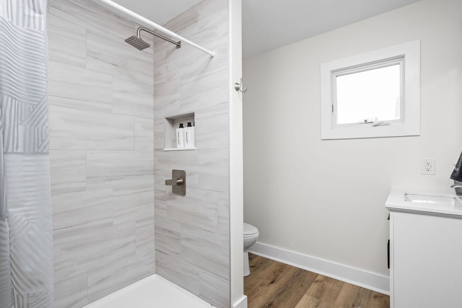 Building Photo - 844 Camp St