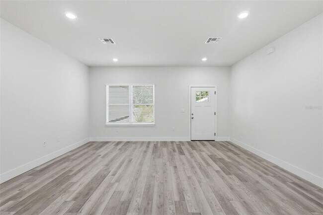Building Photo - 16475 SE 89th Terrace