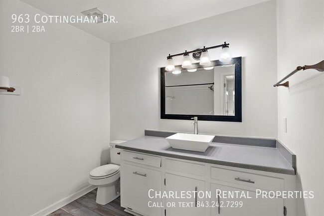 Building Photo - 963 Cottingham Dr