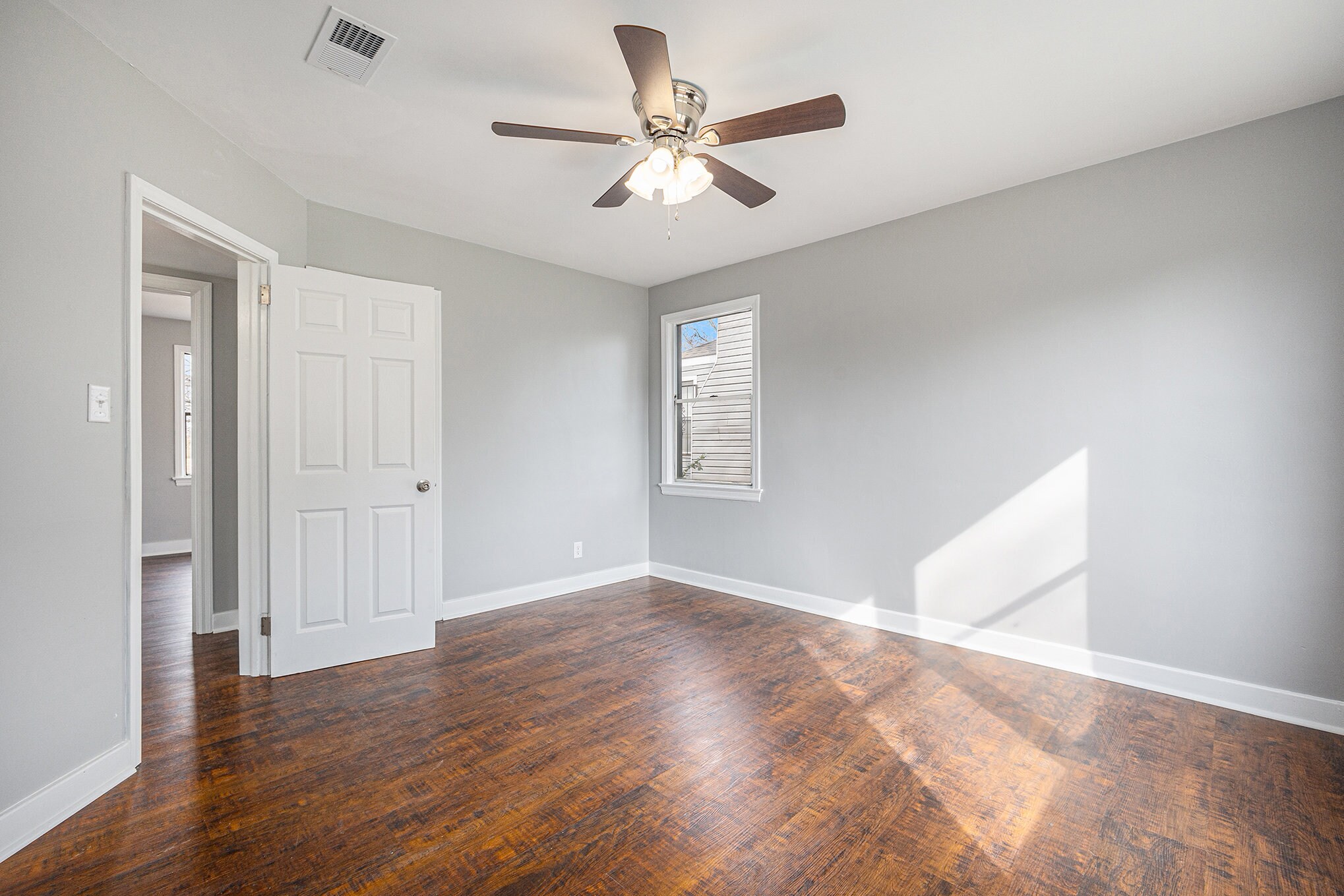 Building Photo - 701 9th Ave S