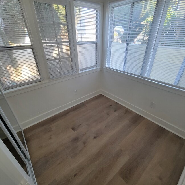 Building Photo - 1469-1412 12th Ave