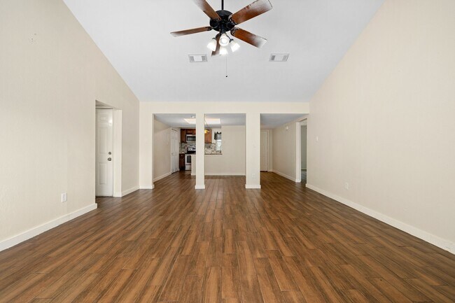 Building Photo - 22723 Braken Carter Ln