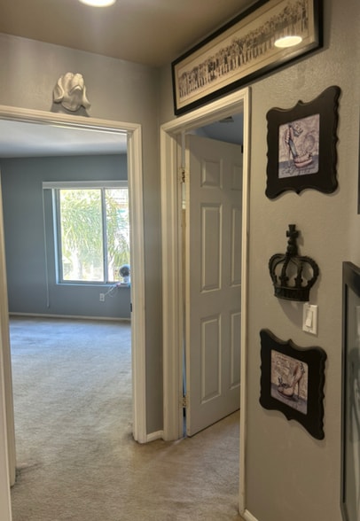 Building Photo - 10 W Borden Rd