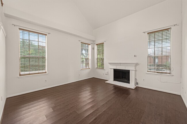 Building Photo - 15903 Timber Chase Dr